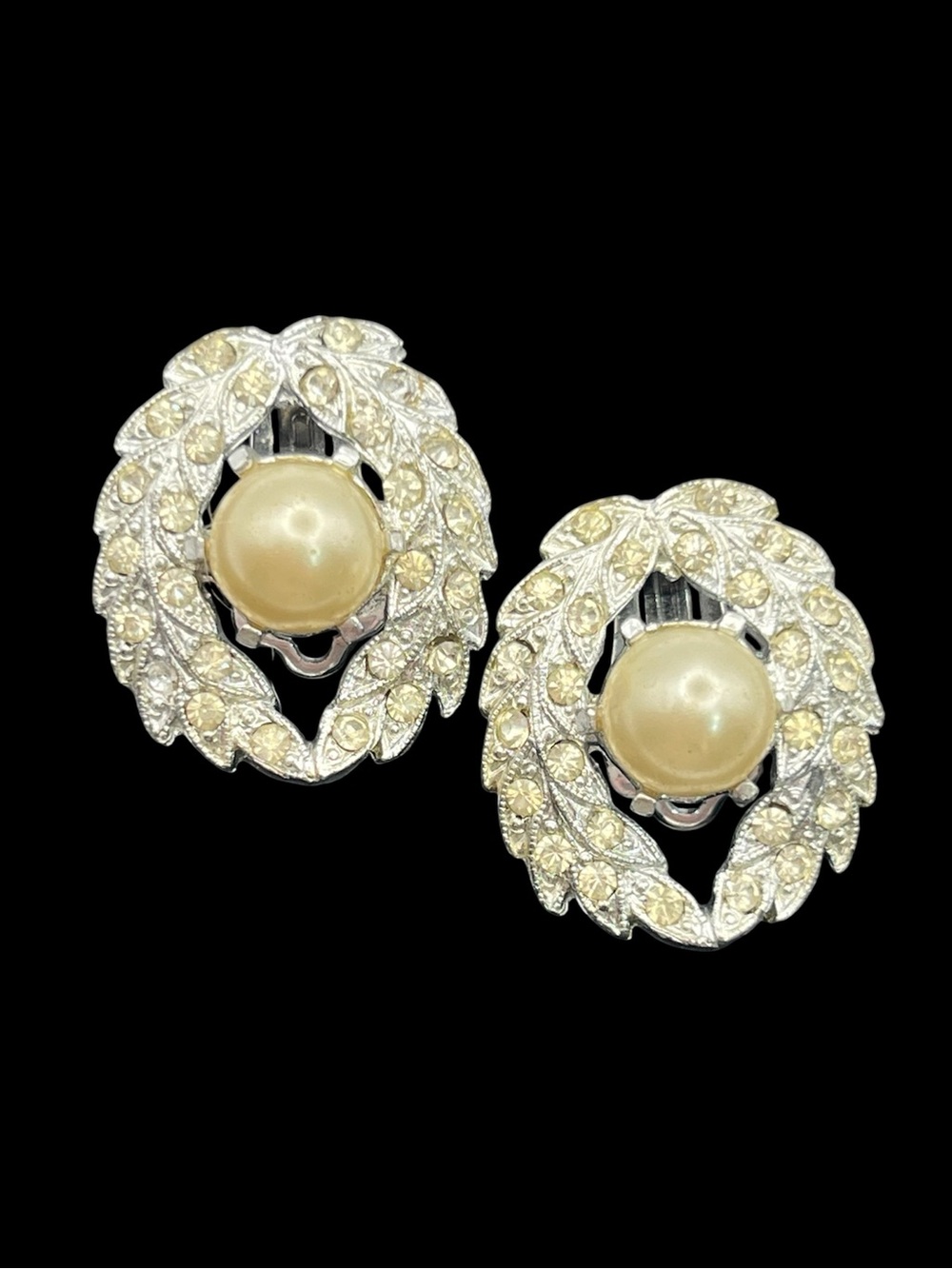 Clear rhinestone faux pearl silver tone clip on vintage earrings